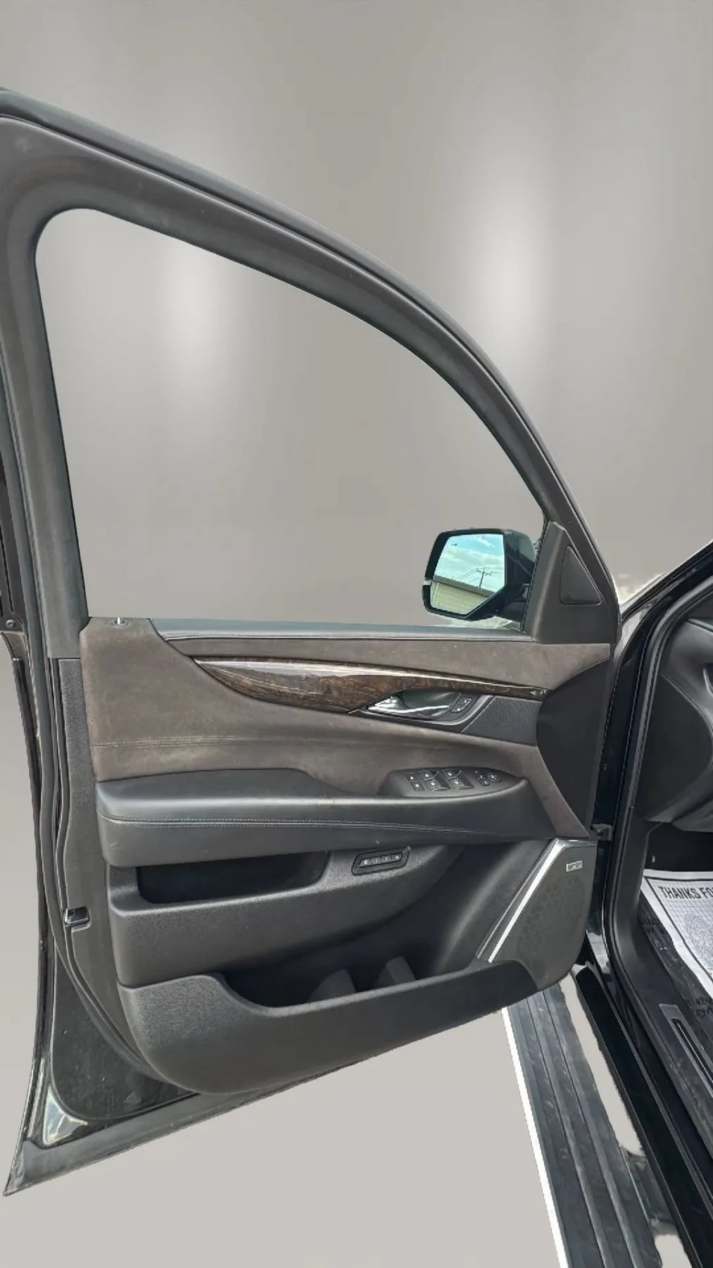 Used 2016 Cadillac Escalade Platinum RWD image 11