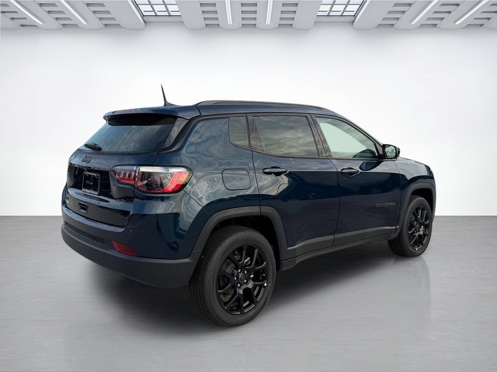 New 2026 Jeep Compass Latitude AWD/4WD image 3