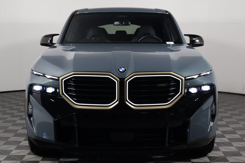 Used 2023 BMW XM AWD/4WD image 2