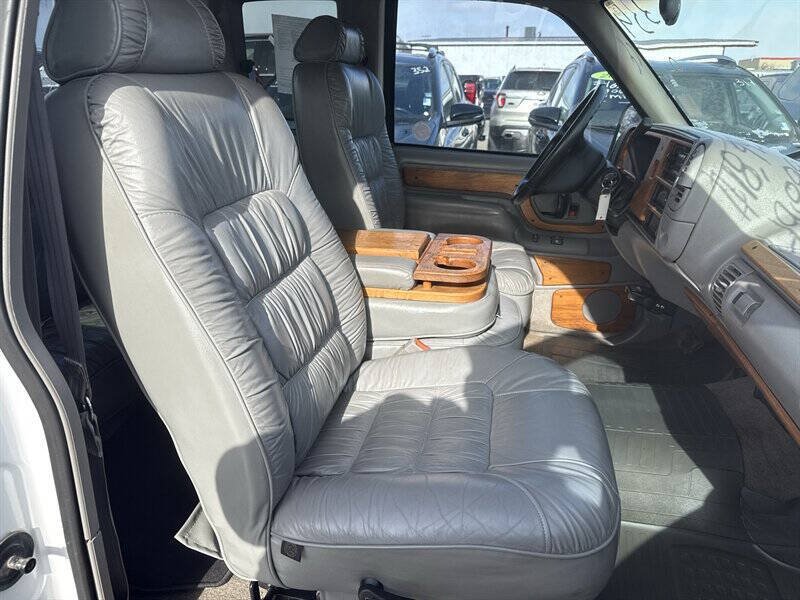 Used 1995 Chevrolet Silverado 3500 2WD Extended Cab image 23