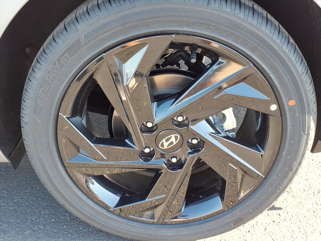 New 2026 Hyundai Elantra SEL Sport Premium image 5