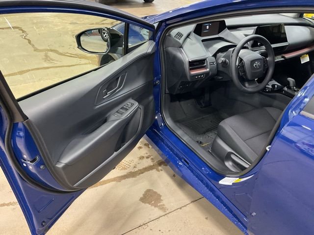 New 2026 Toyota Prius Plug-In Hybrid FWD image 9