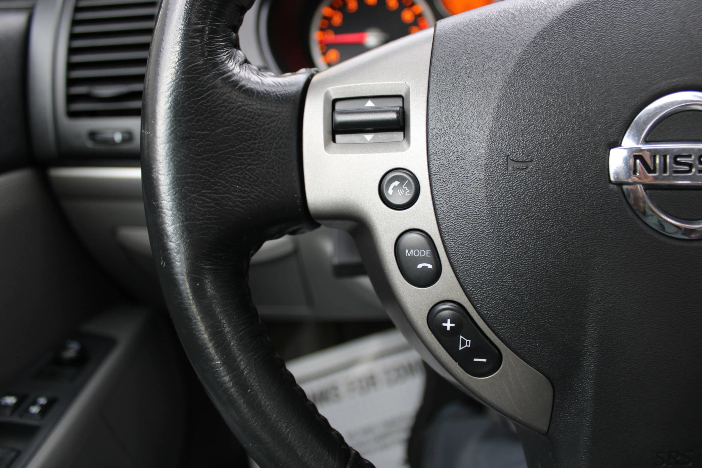 Used 2008 Nissan Sentra 2.0 SL w/ Sunroof Pkg FWD image 10