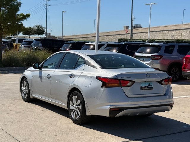 Used 2024 Nissan Altima 2.5 S FWD image 4