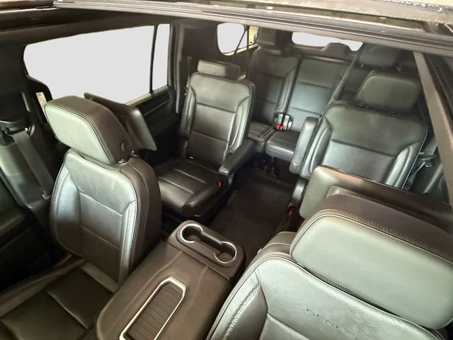 Used 2021 GMC Yukon XL Denali w/ Denali Premium Package AWD/4WD image 22