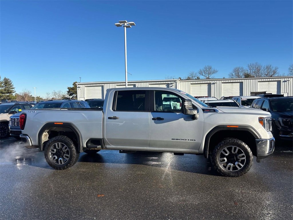 Used 2022 GMC Sierra 2500 Pro w/ Convenience Package image 3