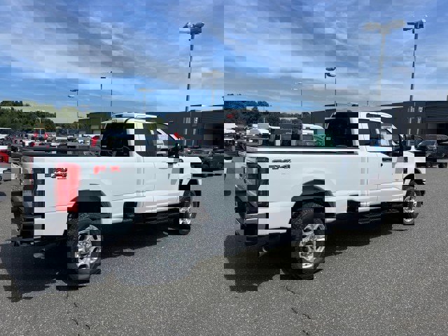 New 2026 Ford F350 XLT image 5