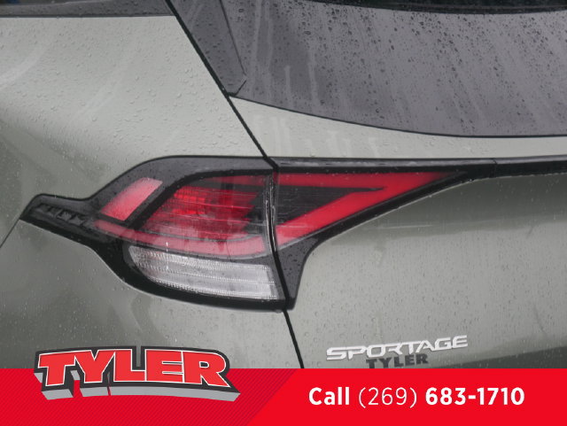 Used 2024 Kia Sportage X-Line w/ X-Line Premium Package AWD/4WD image 12