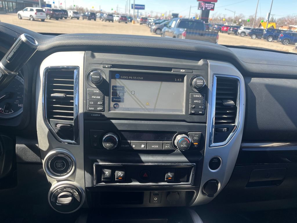 Used 2017 Nissan Titan SV image 12