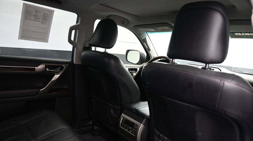 Used 2016 Lexus GX 460 w/ Premium Package AWD/4WD image 15