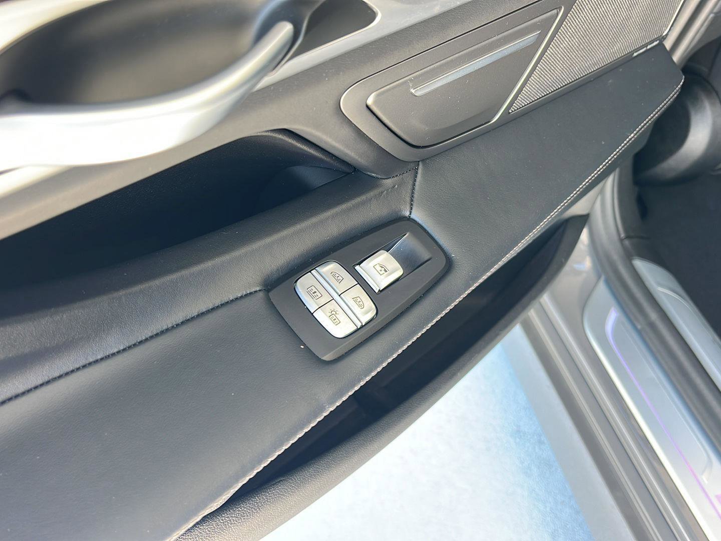 Used 2020 BMW 740i image 13