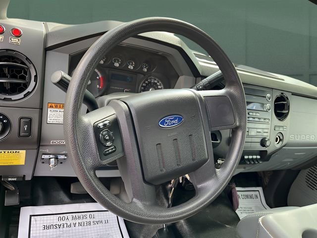 Used 2015 Ford F550 4x4 Regular Cab Super Duty image 14