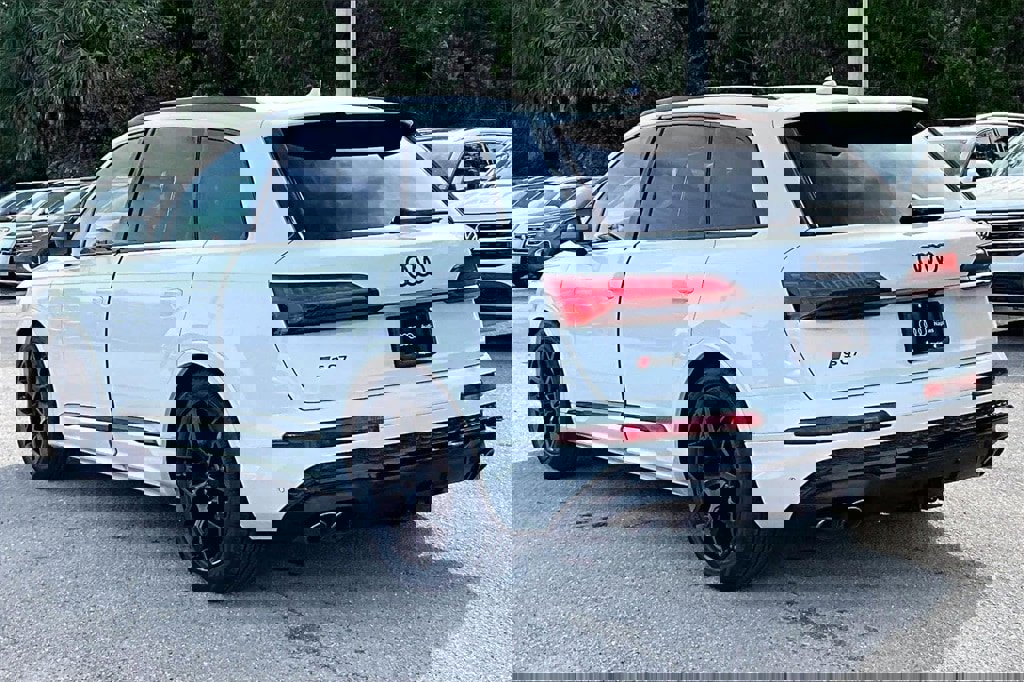 New 2026 Audi SQ7 Premium Plus image 7
