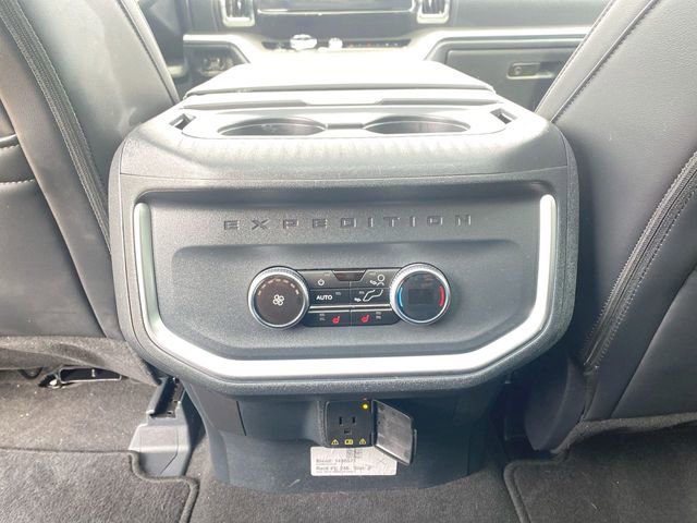 Used 2025 Ford Expedition Platinum image 22