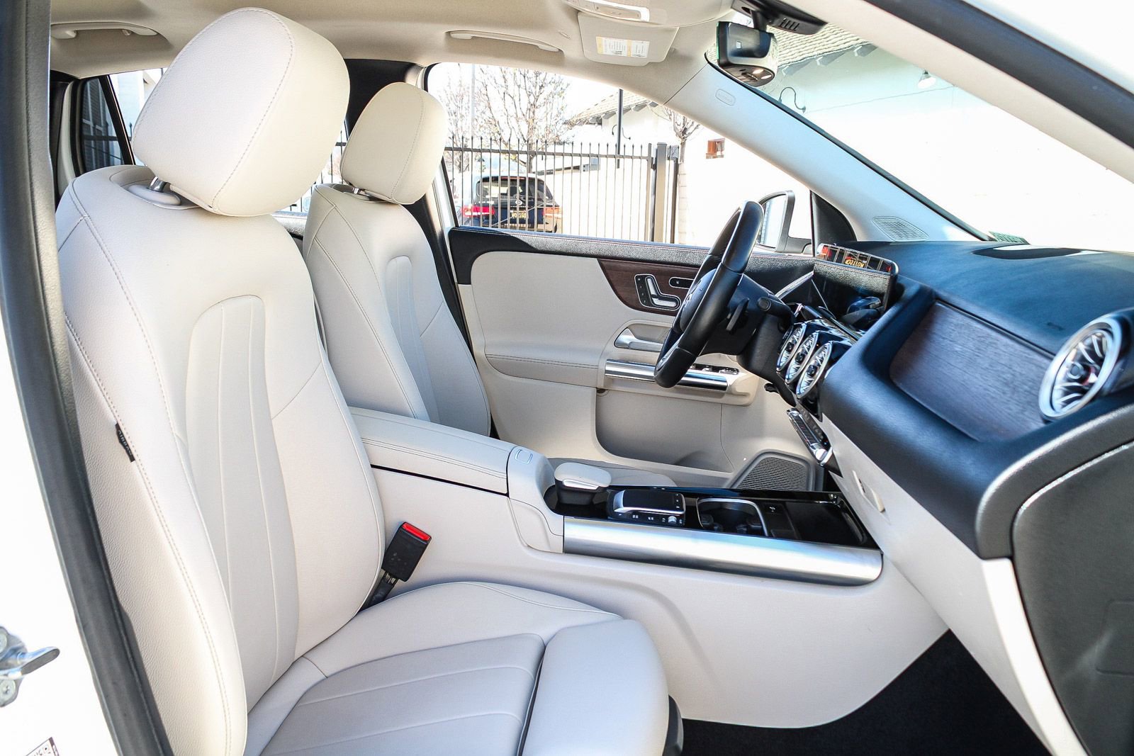 Certified 2022 Mercedes-Benz GLA 250 4MATIC image 19