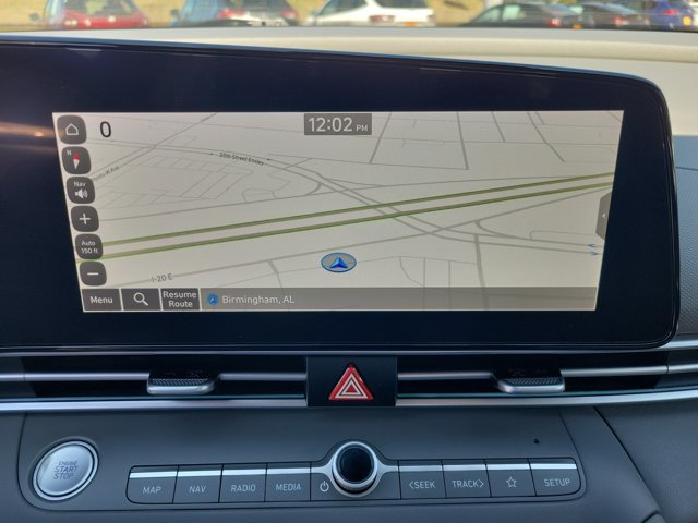 Used 2025 Hyundai Elantra SEL FWD image 15
