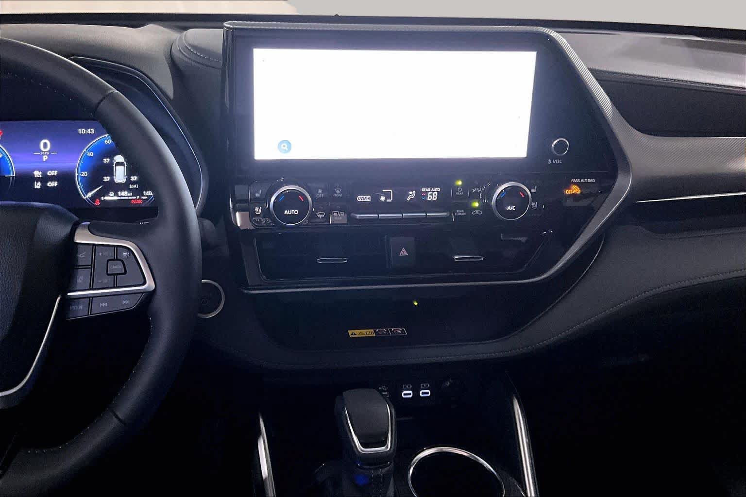 Used 2026 Toyota Highlander Platinum AWD/4WD image 6