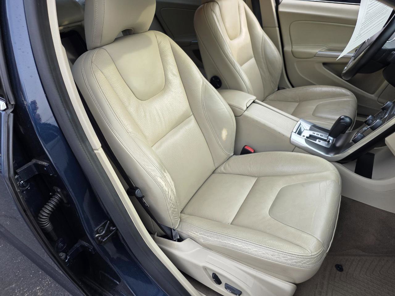 Used 2012 Volvo S60 T5 w/ Multimedia Pkg FWD image 27