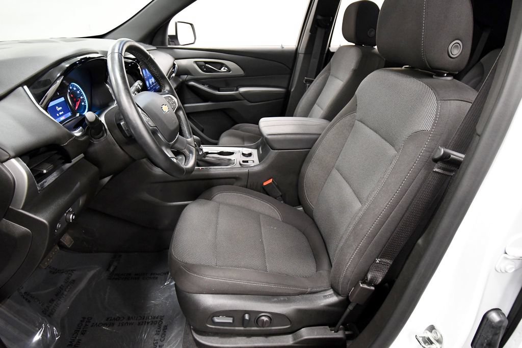 Used 2023 Chevrolet Traverse LT AWD/4WD image 14