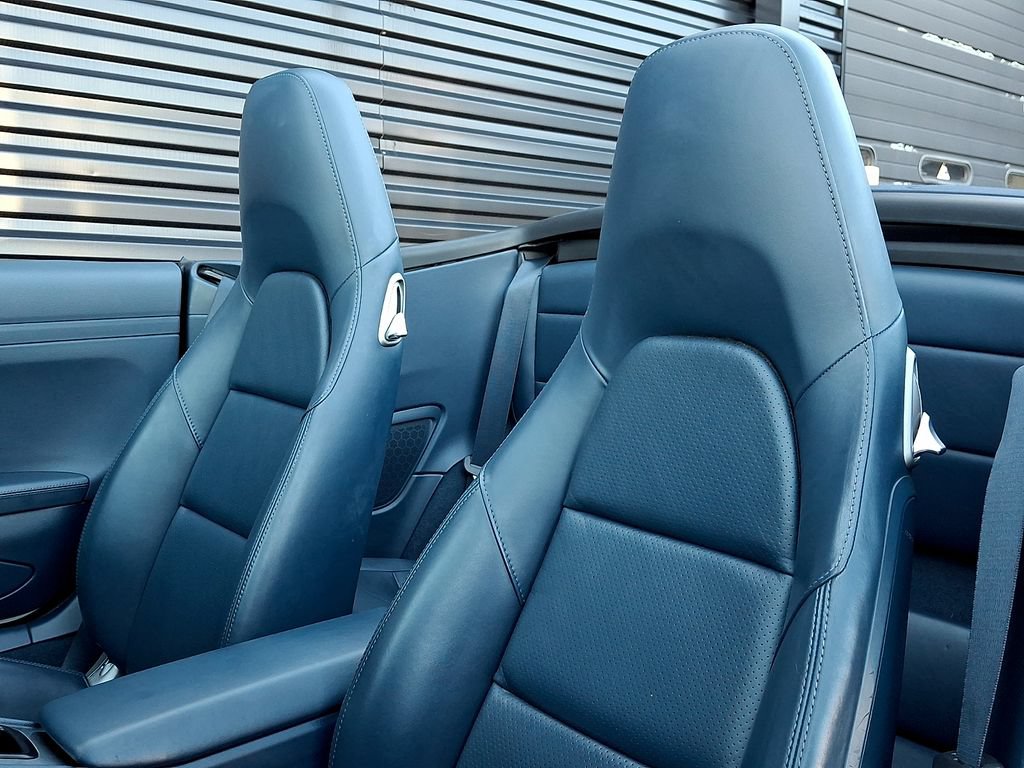 Used 2014 Porsche 911 Carrera RWD image 5