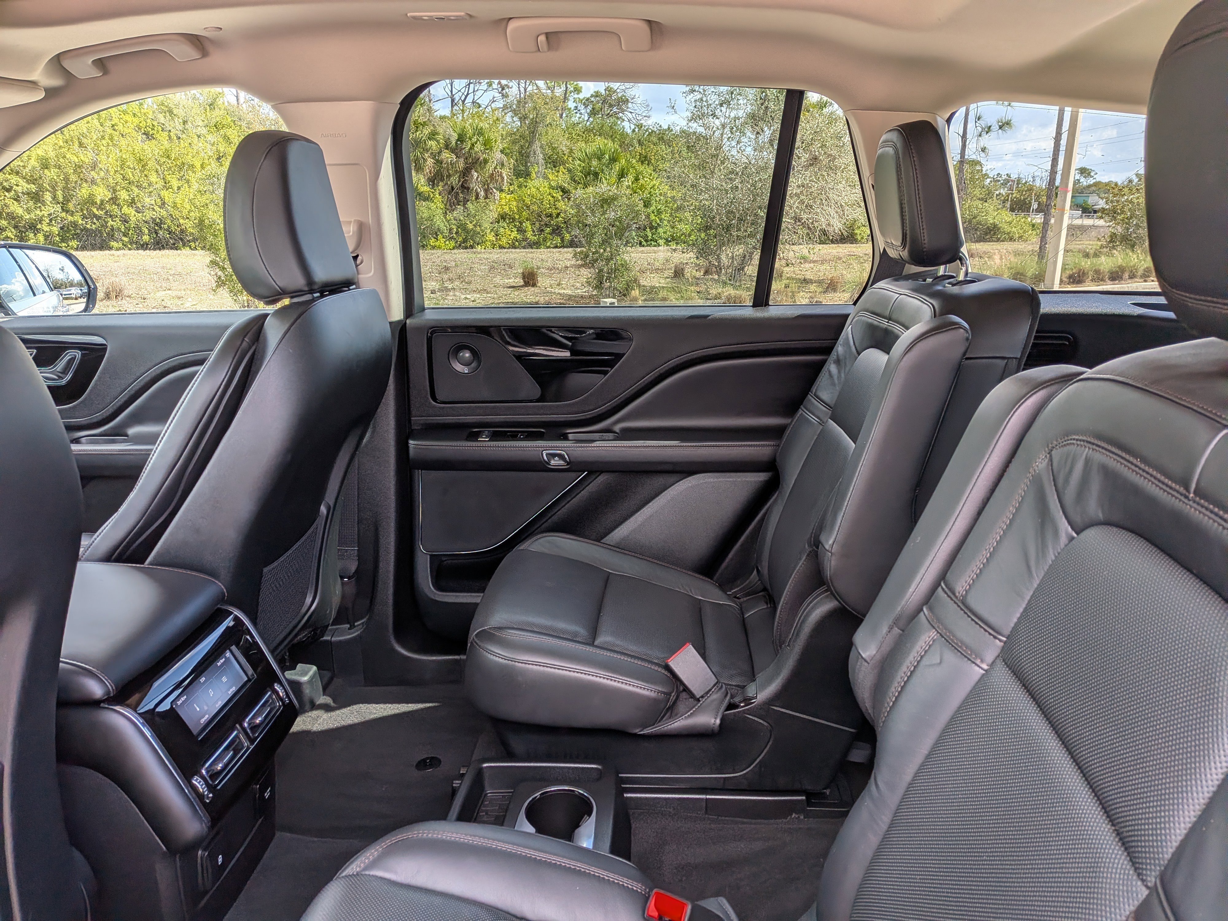 Used 2023 Lincoln Aviator Reserve image 17