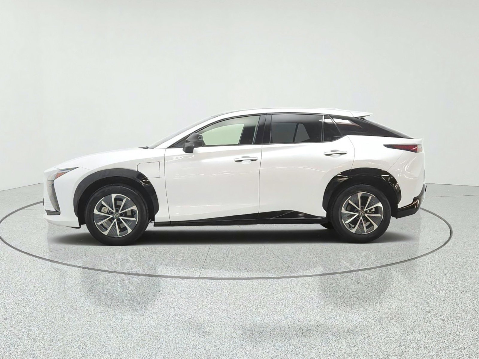Used 2023 Lexus RZ 450e Premium w/ Technology Package AWD/4WD image 8