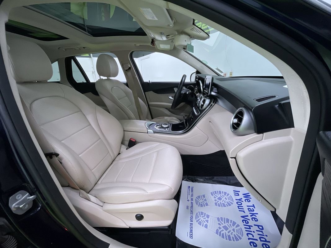 Used 2018 Mercedes-Benz GLC 300 4MATIC image 30