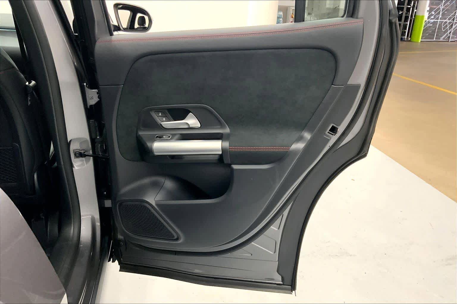 Used 2023 Mercedes-Benz GLA 35 AMG 4MATIC image 12