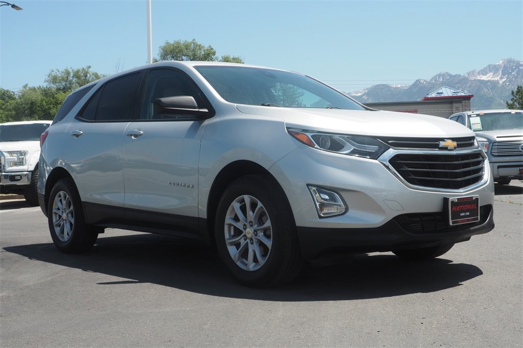 Used 2021 Chevrolet Equinox LS w/ LS Convenience Package image 3