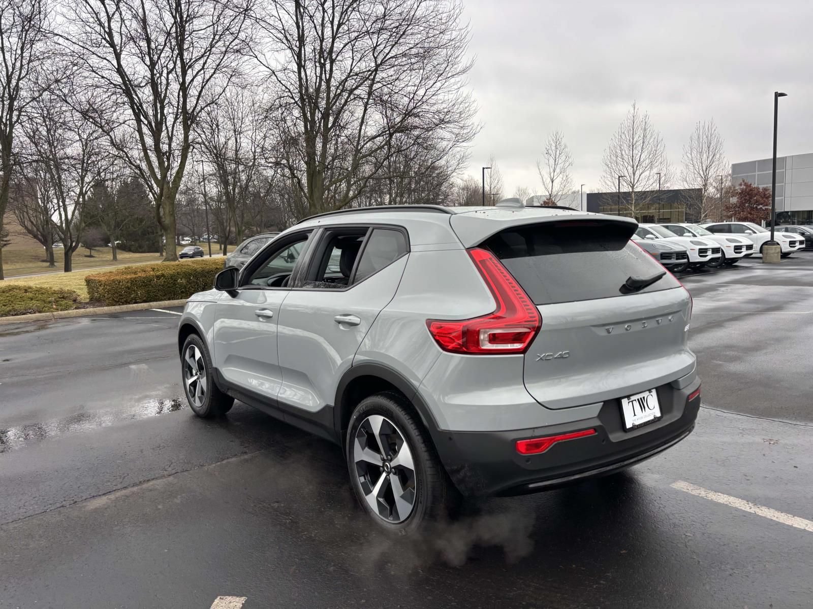 New 2026 Volvo XC40 B5 Plus w/ Protection Package Premier AWD/4WD image 5