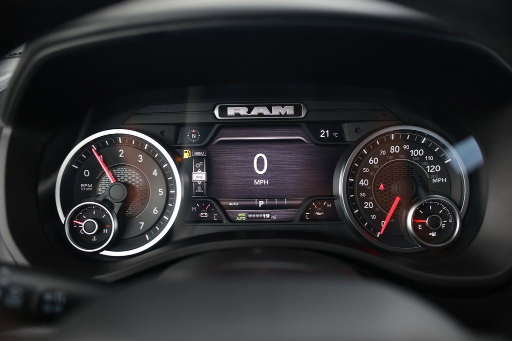 New 2026 RAM 1500 4x4 Crew Cab image 17