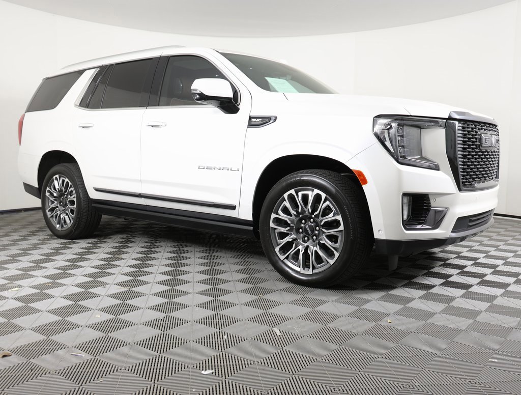 Certified 2024 GMC Yukon Denali Ultimate image 3