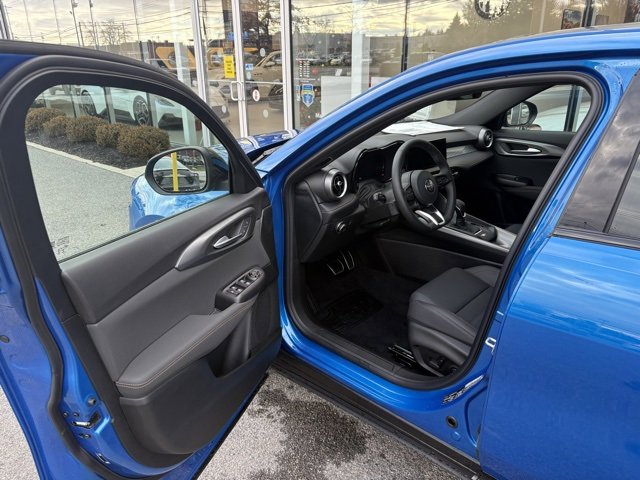 New 2025 Alfa Romeo Tonale w/ Premium Package image 7