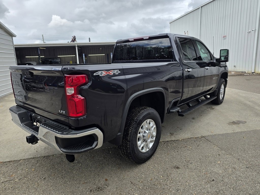 Used 2024 Chevrolet Silverado 2500 LTZ image 7