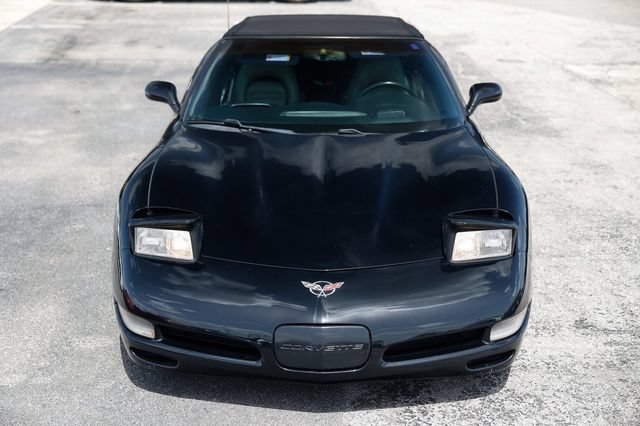 Used 2001 Chevrolet Corvette Convertible w/ Preferred Equipment Group2 RWD image 21
