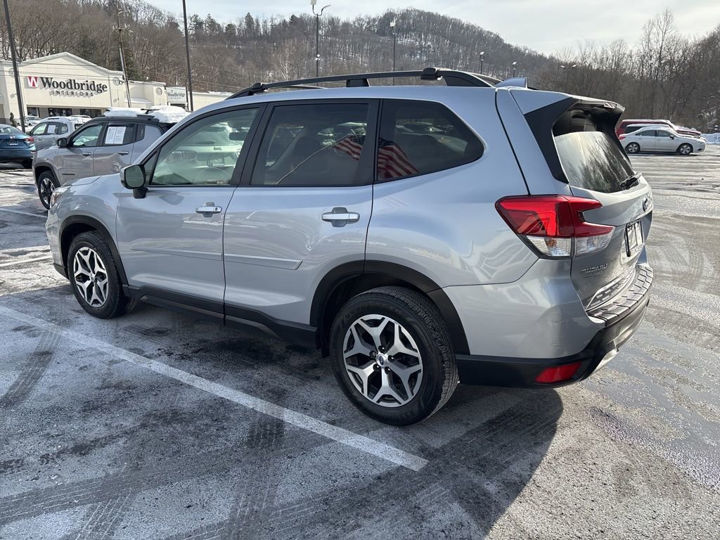 Used 2019 Subaru Forester Premium image 3