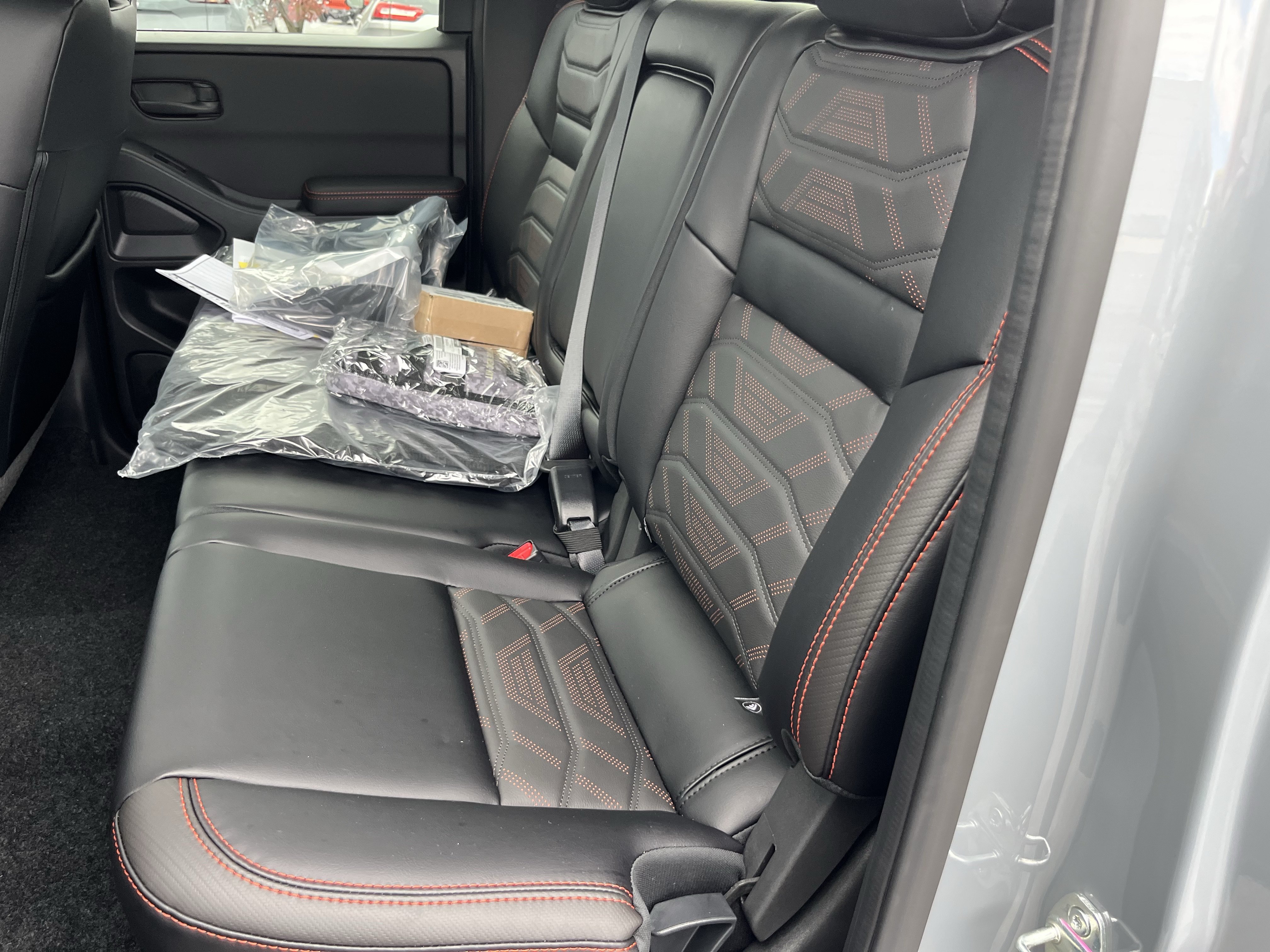 New 2027 Nissan Frontier PRO-4X w/ Pro Premium Package AWD/4WD image 15