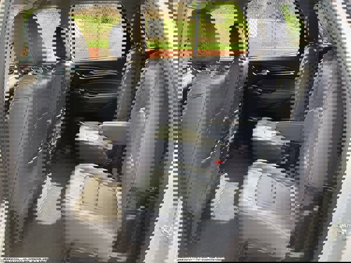 Used 2020 Buick Enclave Essence w/ Sound and Sites Package image 13