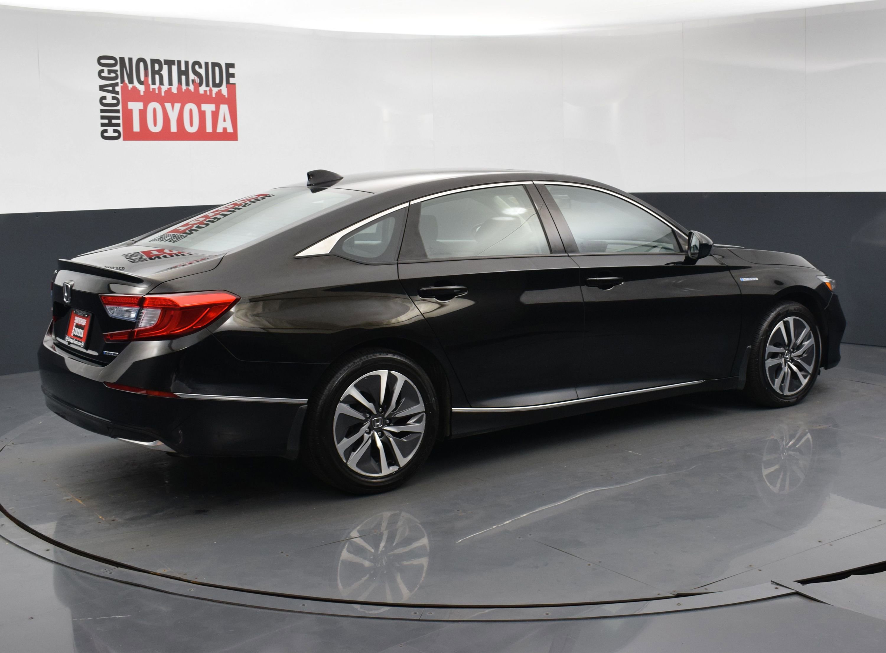 Used 2019 Honda Accord EX image 4