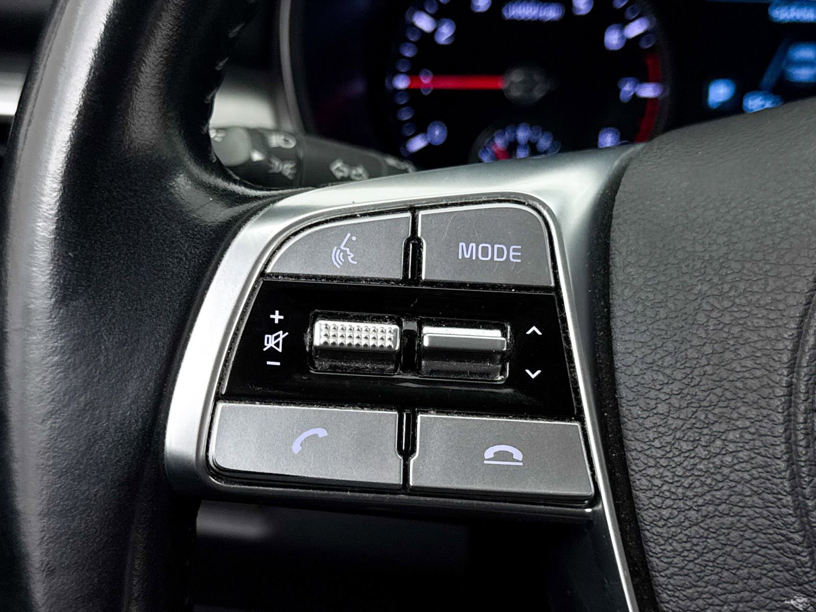 Used 2021 Kia Telluride LX FWD image 32