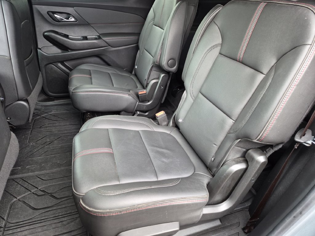 Certified 2023 Chevrolet Traverse RS w/ LPO, Floor Liner Package AWD/4WD image 24