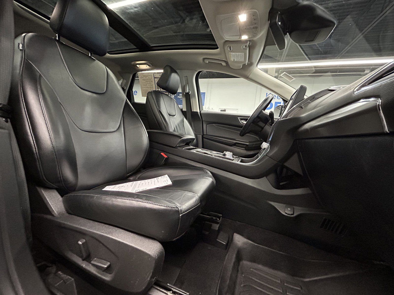 Used 2022 Ford Edge Titanium image 20