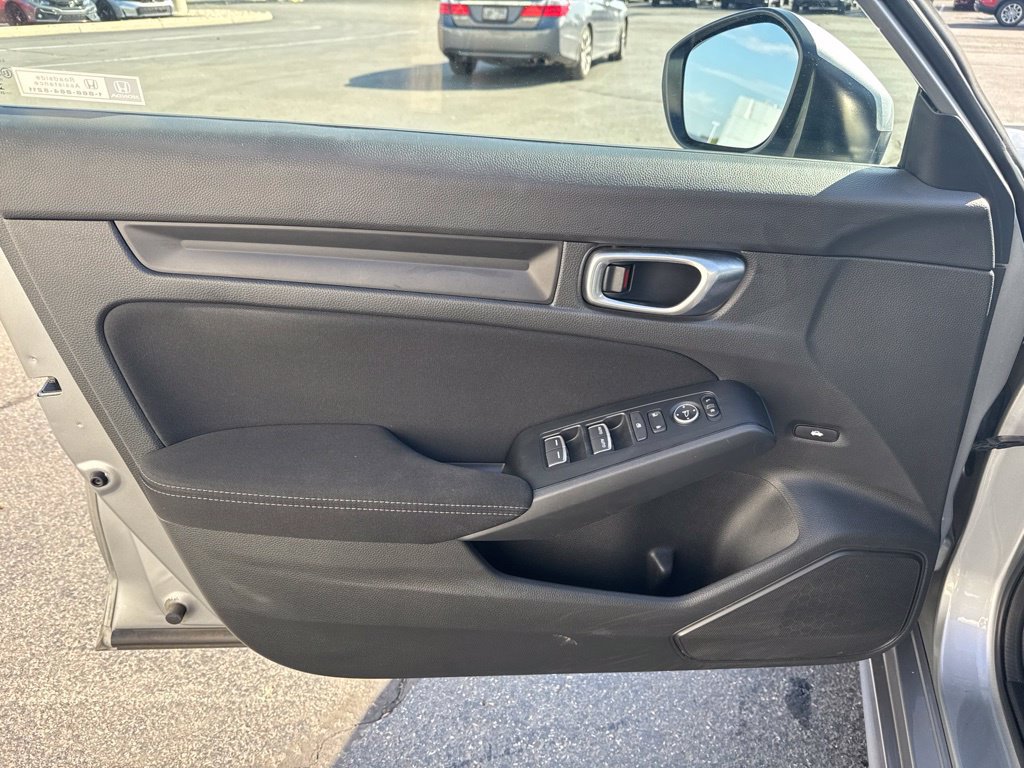 Used 2023 Honda Civic LX image 28