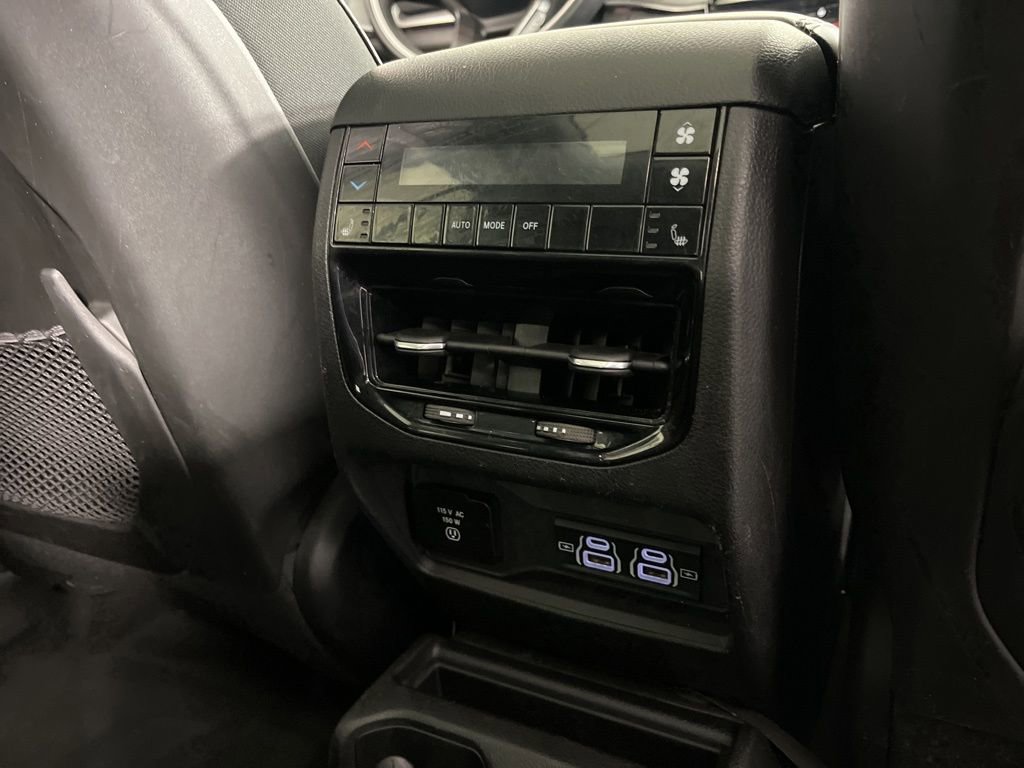 Used 2021 Jeep Grand Cherokee L Limited AWD/4WD image 10