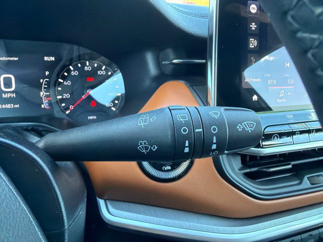 Certified 2025 Jeep Compass Limited AWD/4WD image 21