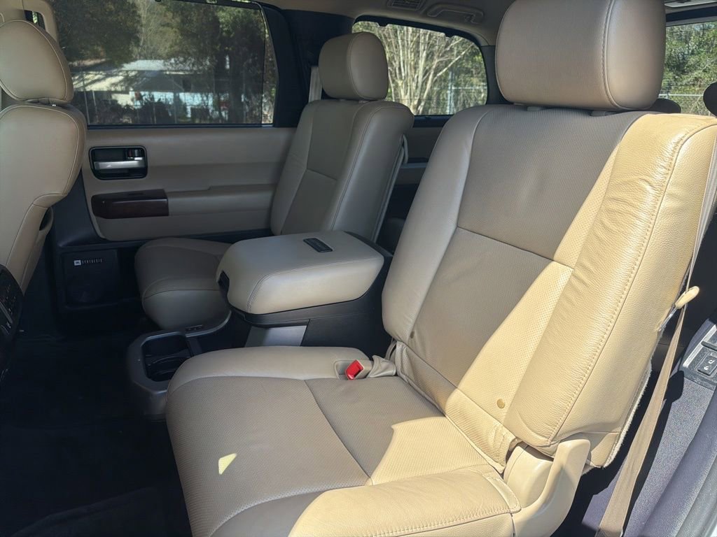 Used 2015 Toyota Sequoia Platinum image 17