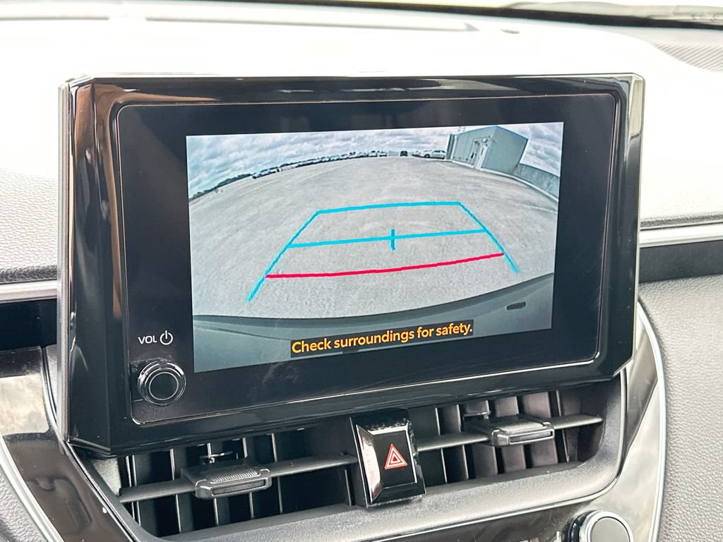 Used 2023 Toyota Corolla Cross LE AWD/4WD image 27