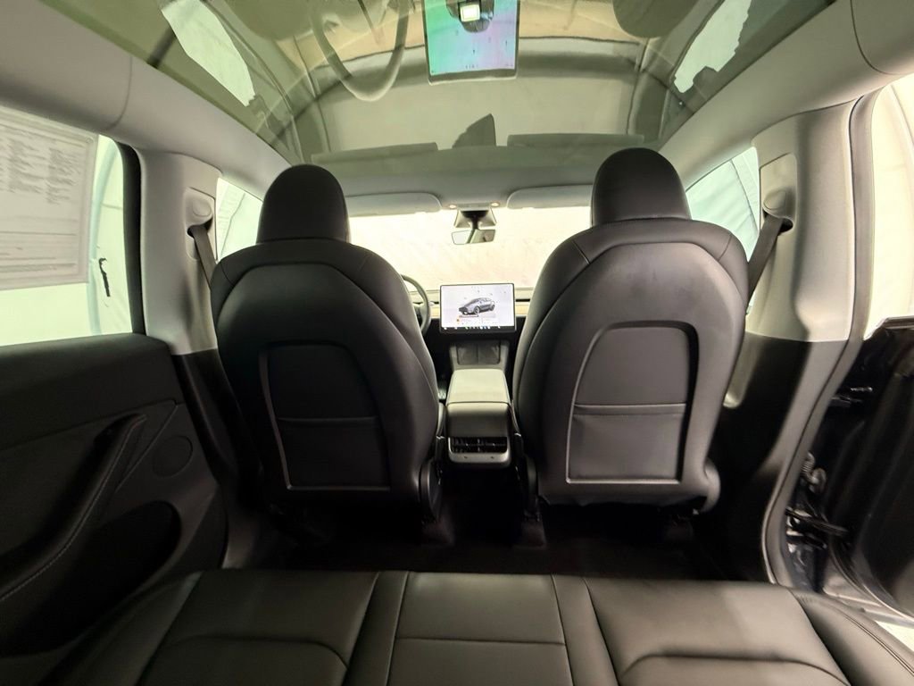 Used 2023 Tesla Model Y Long Range image 28