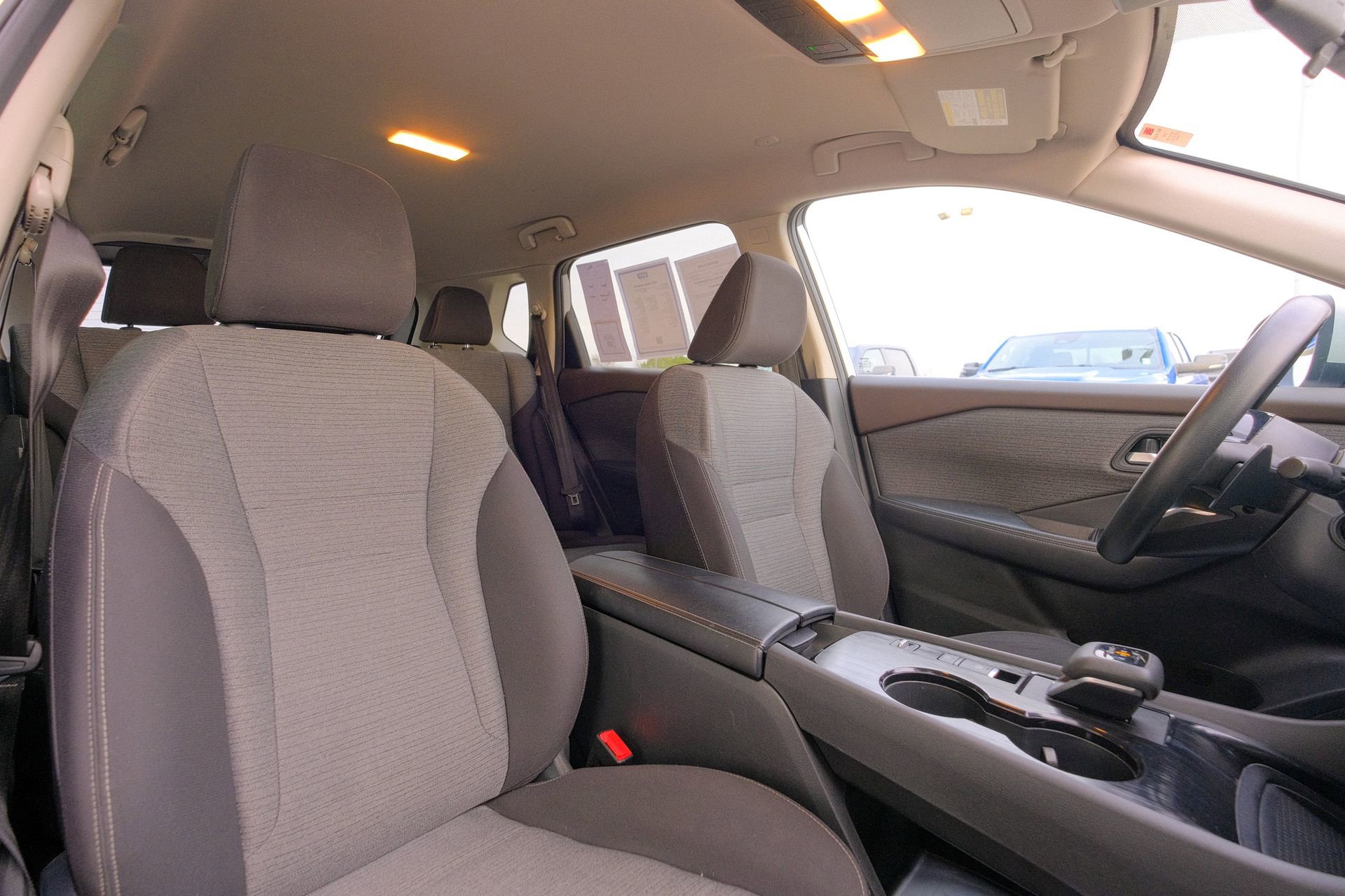 Used 2023 Nissan Rogue SV image 18