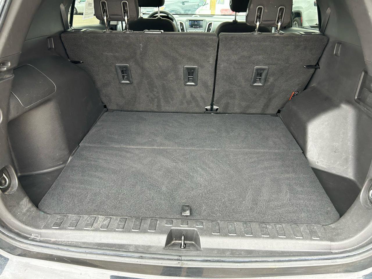 Used 2020 Chevrolet Equinox LT image 17